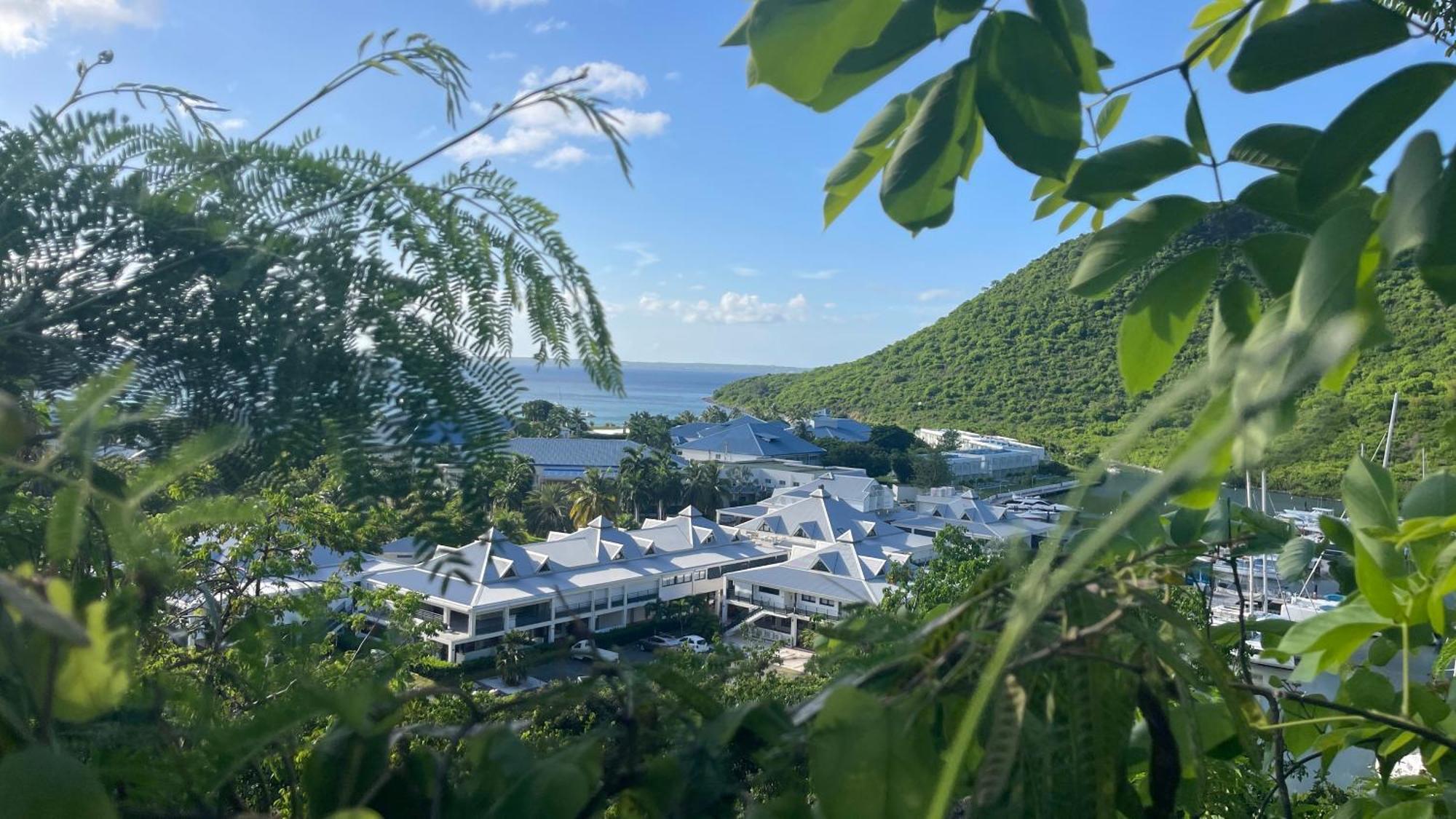 Island Escape, Marina Paradise & Beach Adventures Куль-де-Сак Экстерьер фото